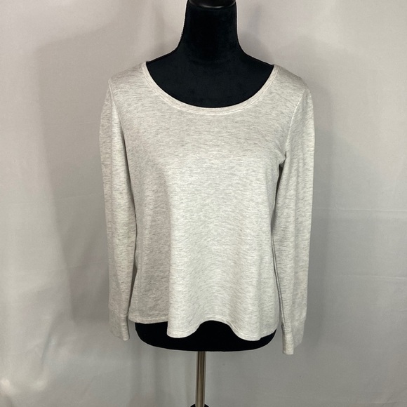 Victoria's Secret Sweaters - Victoria’s Secret Gray Open Back Long Sleeve Sweater